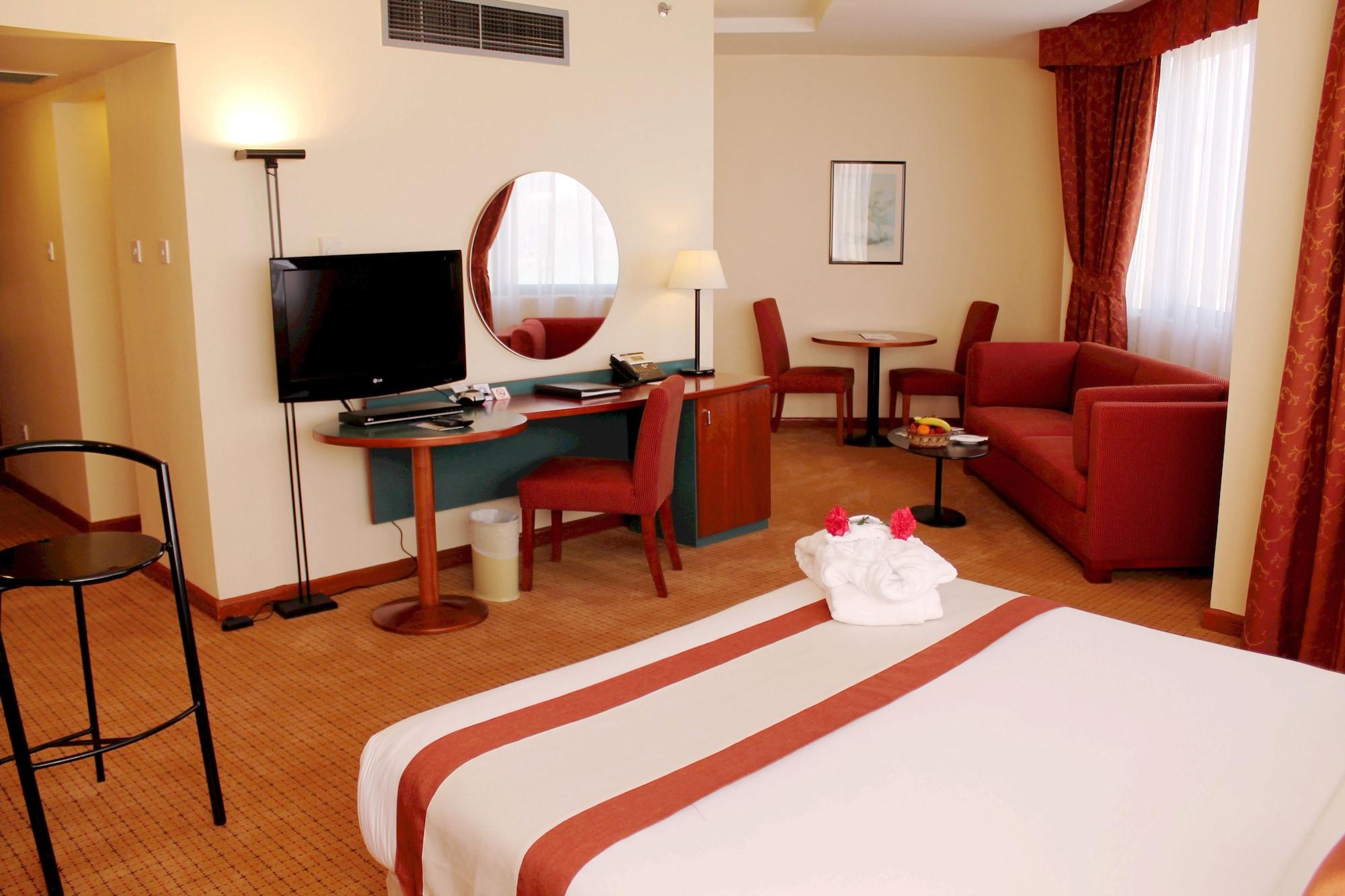 Al Diar Dana Hotel Abu Dhabi Exterior photo